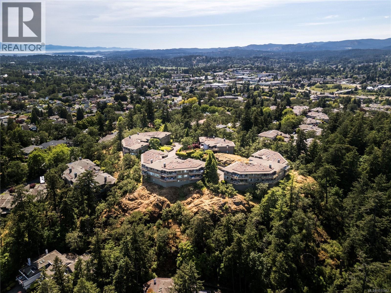 #3 4305 Maltwood Lane - 43