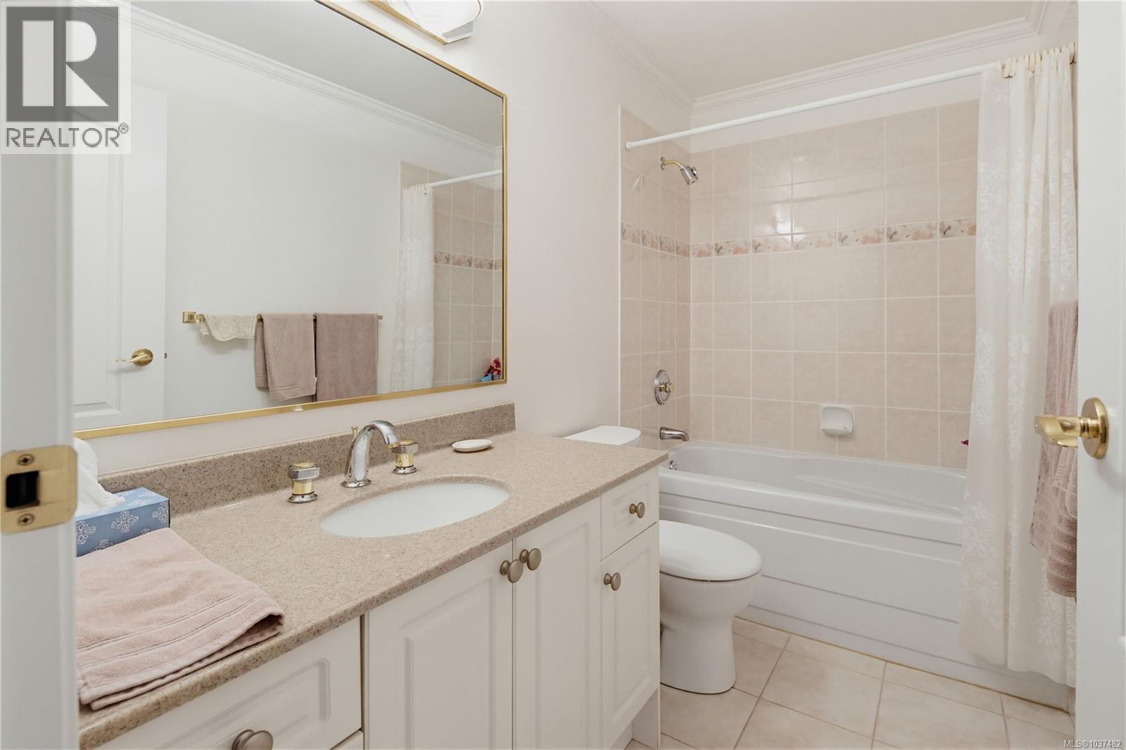 #3 4305 Maltwood Lane - 27