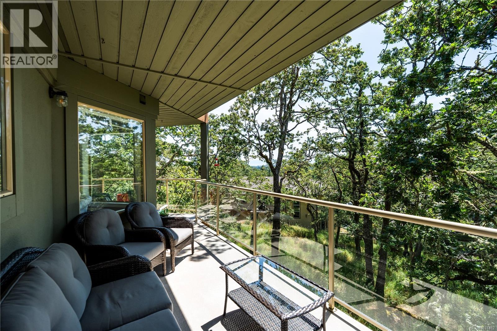 #3 4305 Maltwood Lane - 23