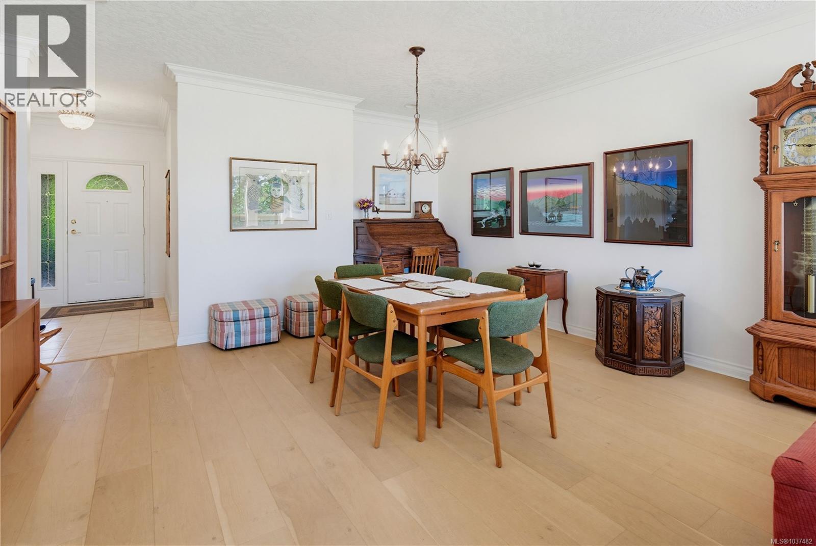 #3 4305 Maltwood Lane - 13