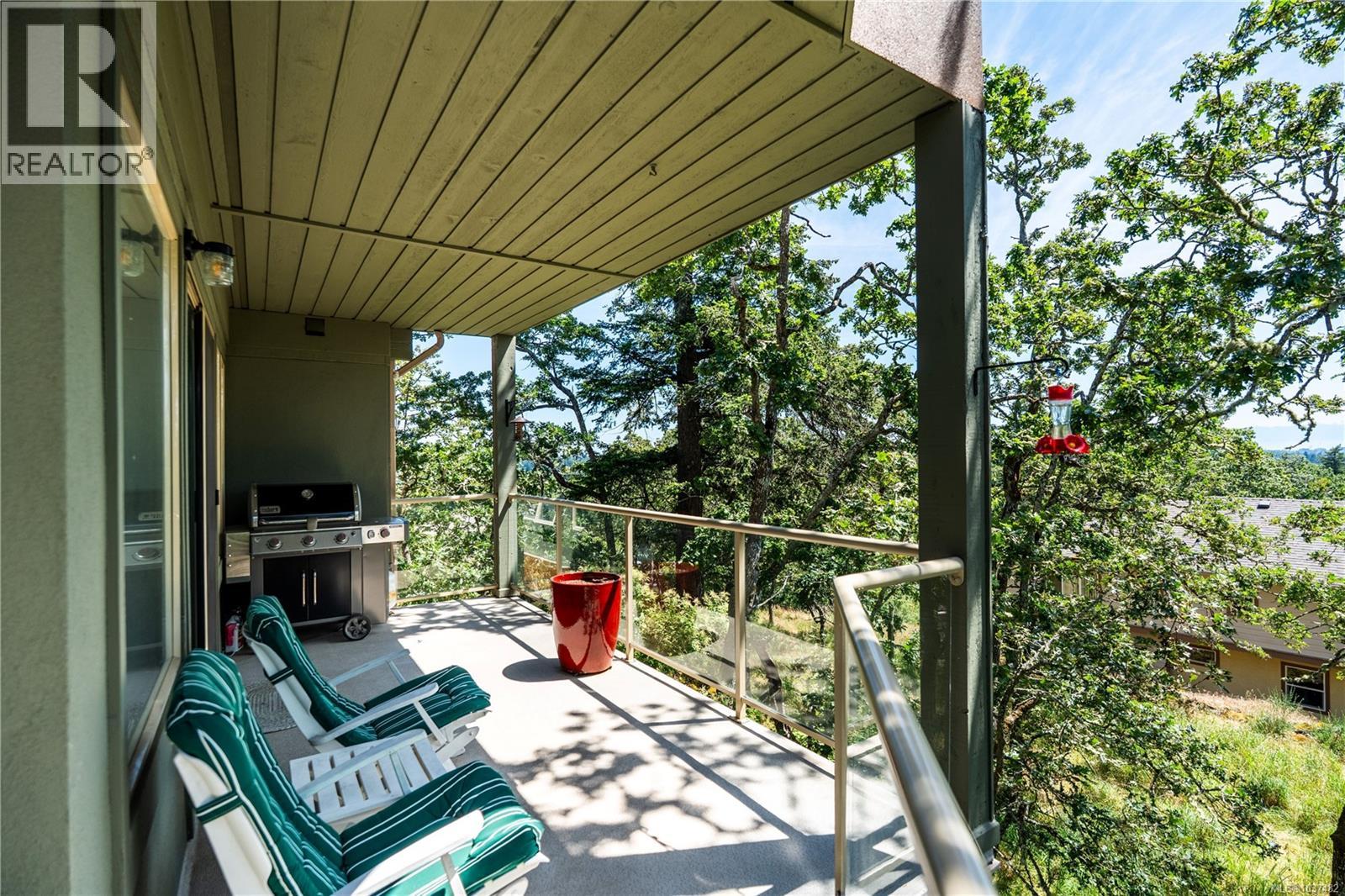 #3 4305 Maltwood Lane - 22