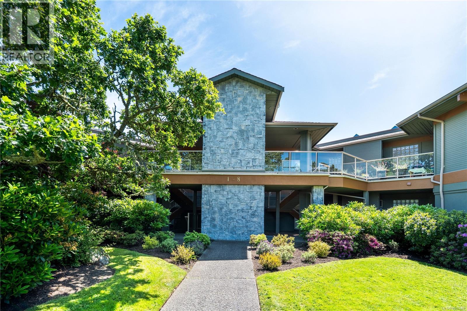 #3 4305 Maltwood Lane - 4