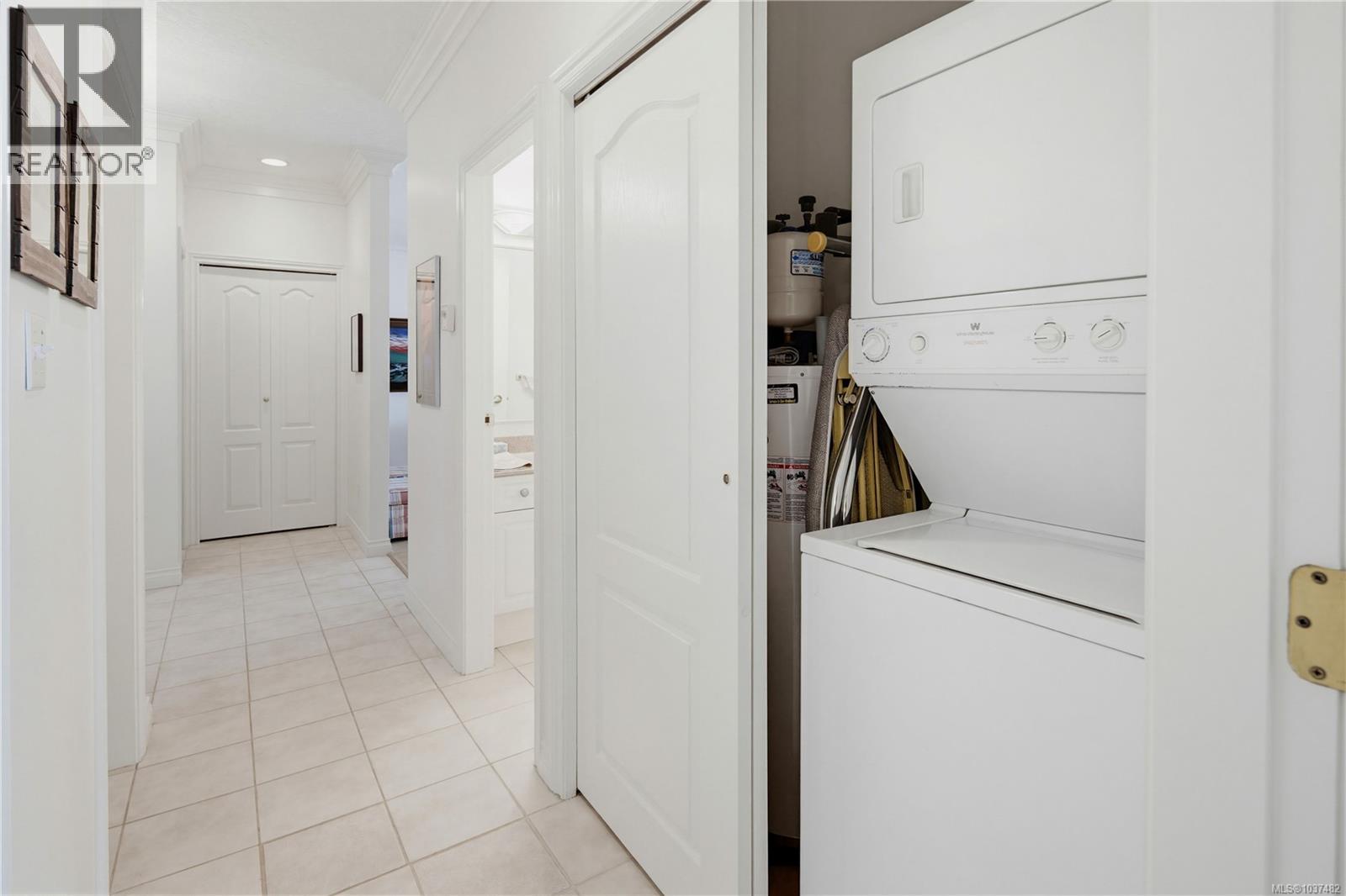 #3 4305 Maltwood Lane - 11