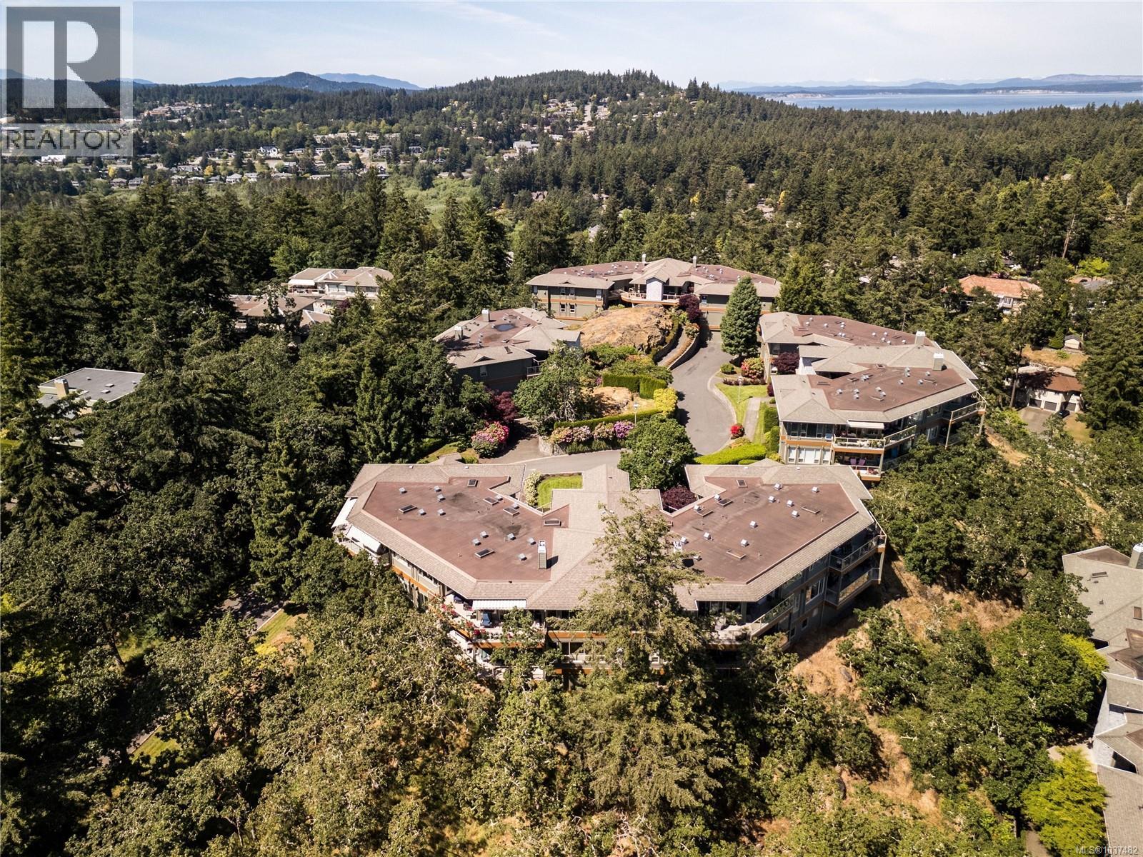 #3 4305 Maltwood Lane - 48