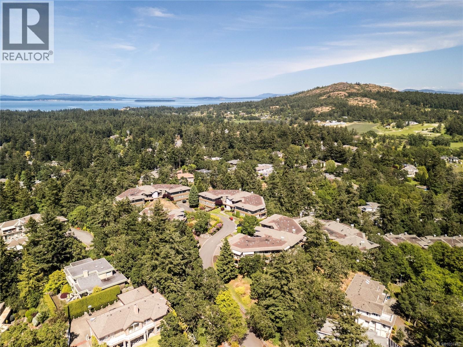 #3 4305 Maltwood Lane - 46