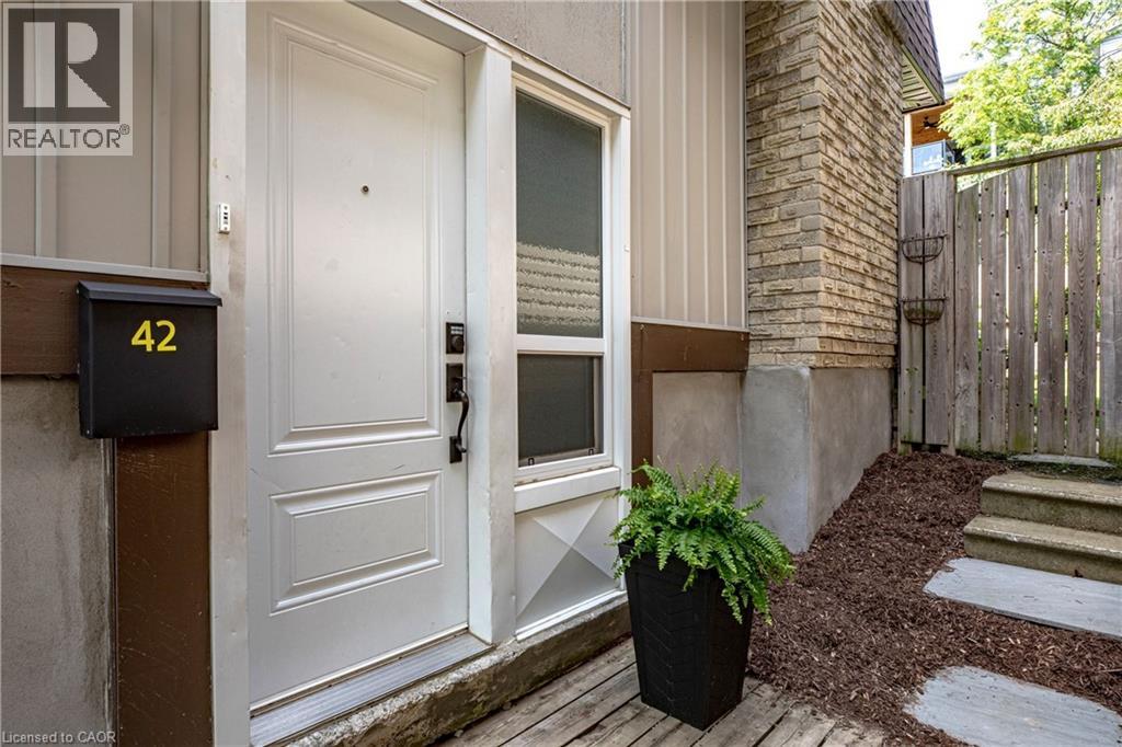 42 BRIDLEWOOD Drive - Image 3