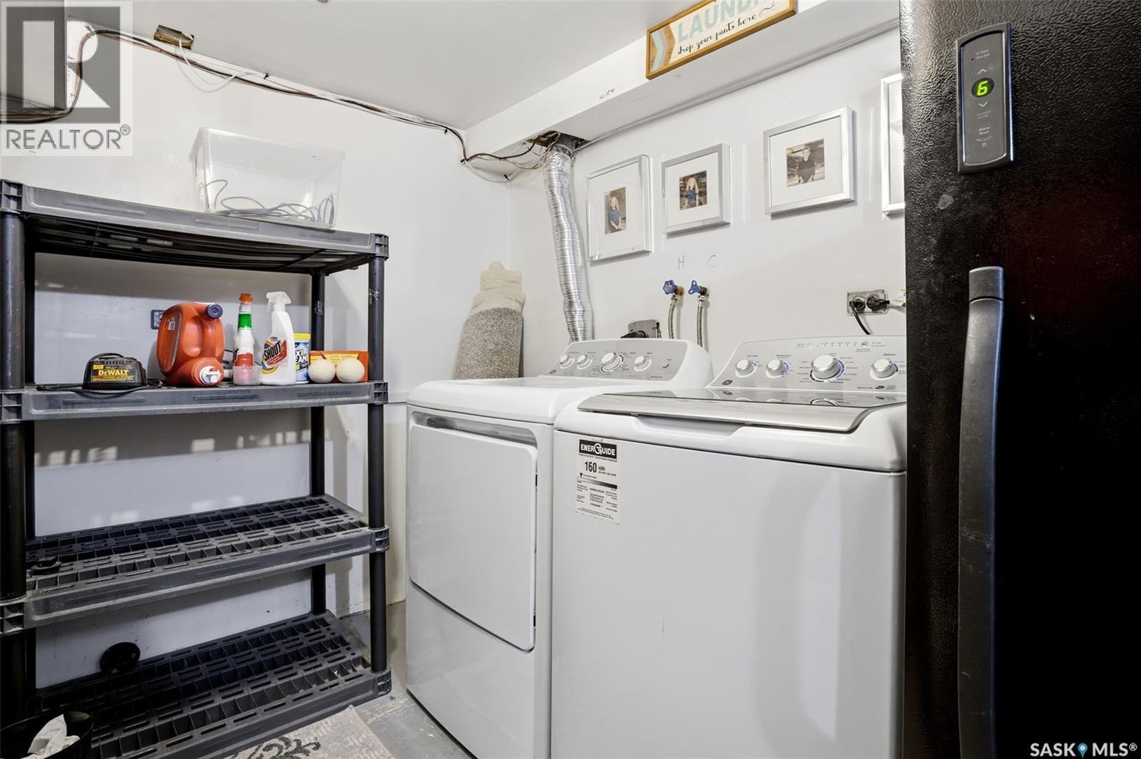 10 Louise CRESCENT - 33