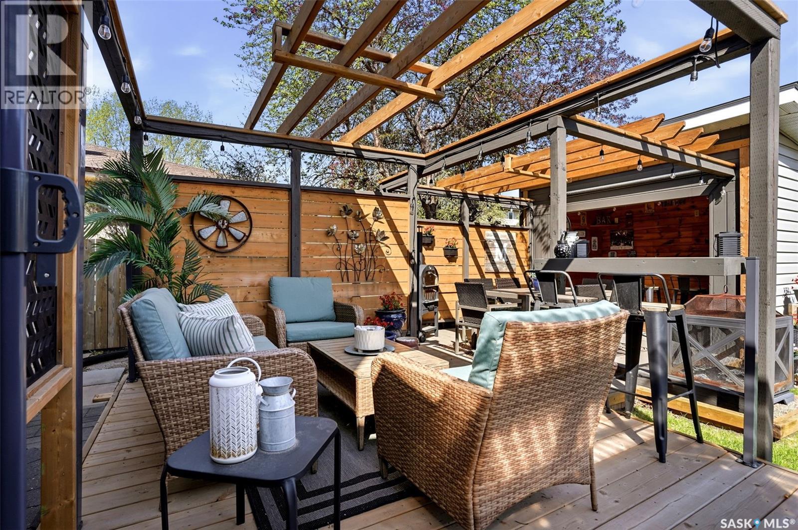 10 Louise CRESCENT - 41