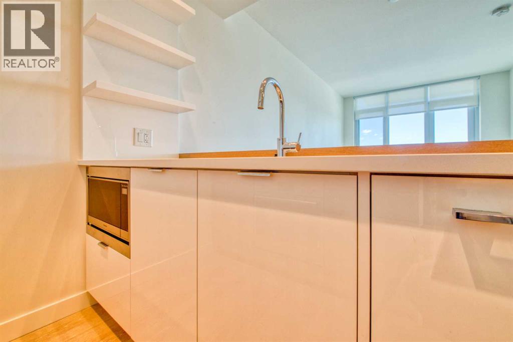#1604 108 Waterfront Court SW - 17