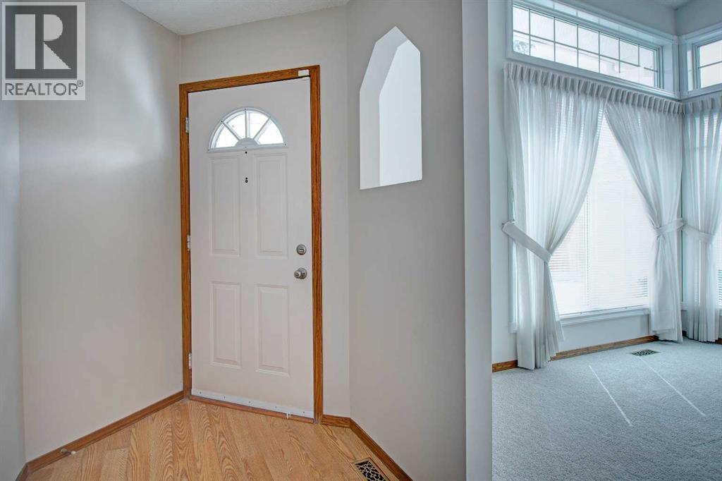 345 Sandringham Court NW - 6