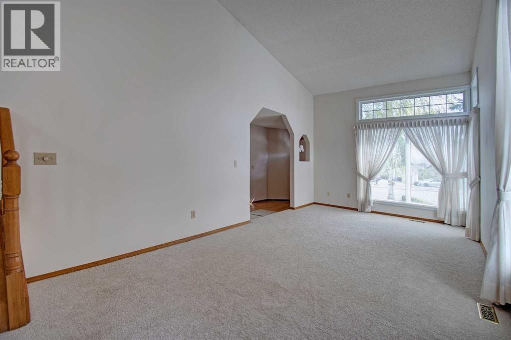 345 Sandringham Court NW - 8