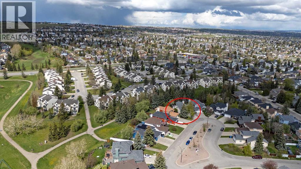345 Sandringham Court NW - 5