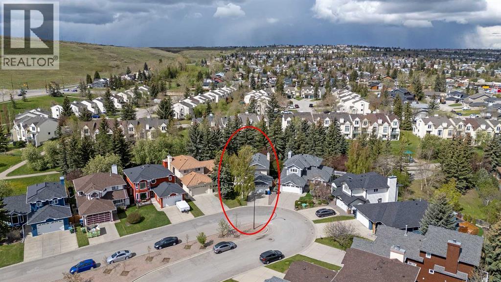 345 Sandringham Court NW - 3