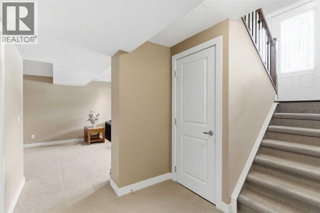 351 Queen Charlotte Road SE - 25