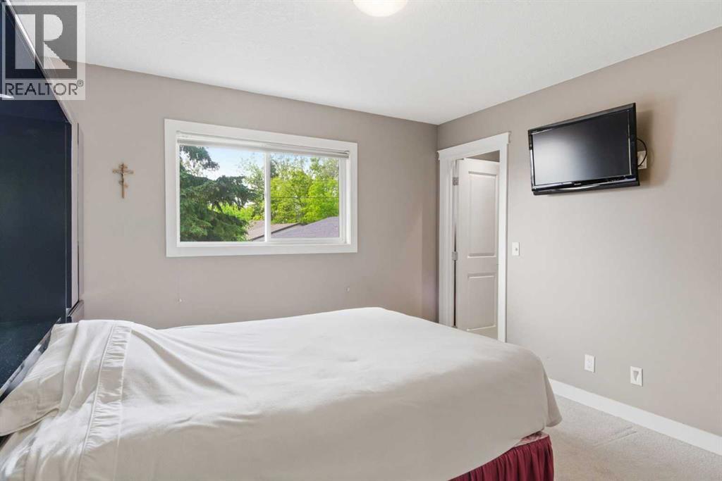 351 Queen Charlotte Road SE - 23