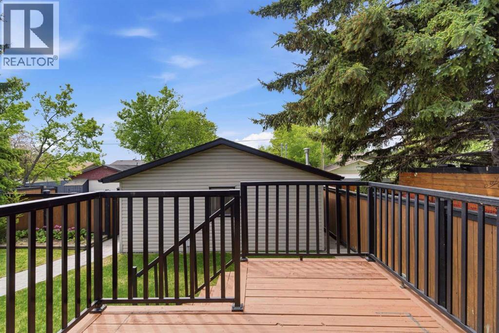 351 Queen Charlotte Road SE - 35