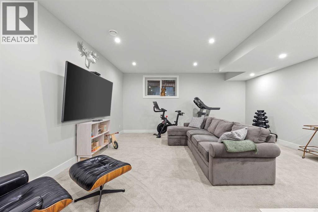 1133 Radnor Avenue NE - 35