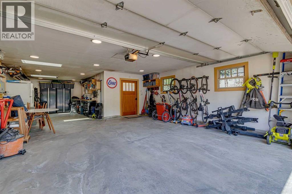 3202 1 Street SW - 43