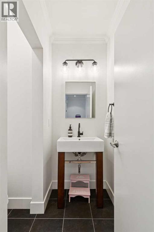 3202 1 Street SW - 21