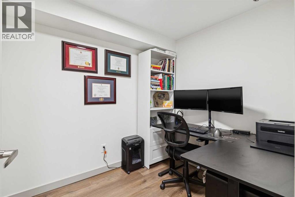 3202 1 Street SW - 28