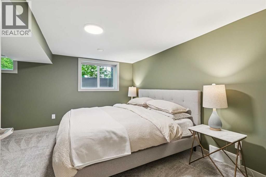 3202 1 Street SW - 30