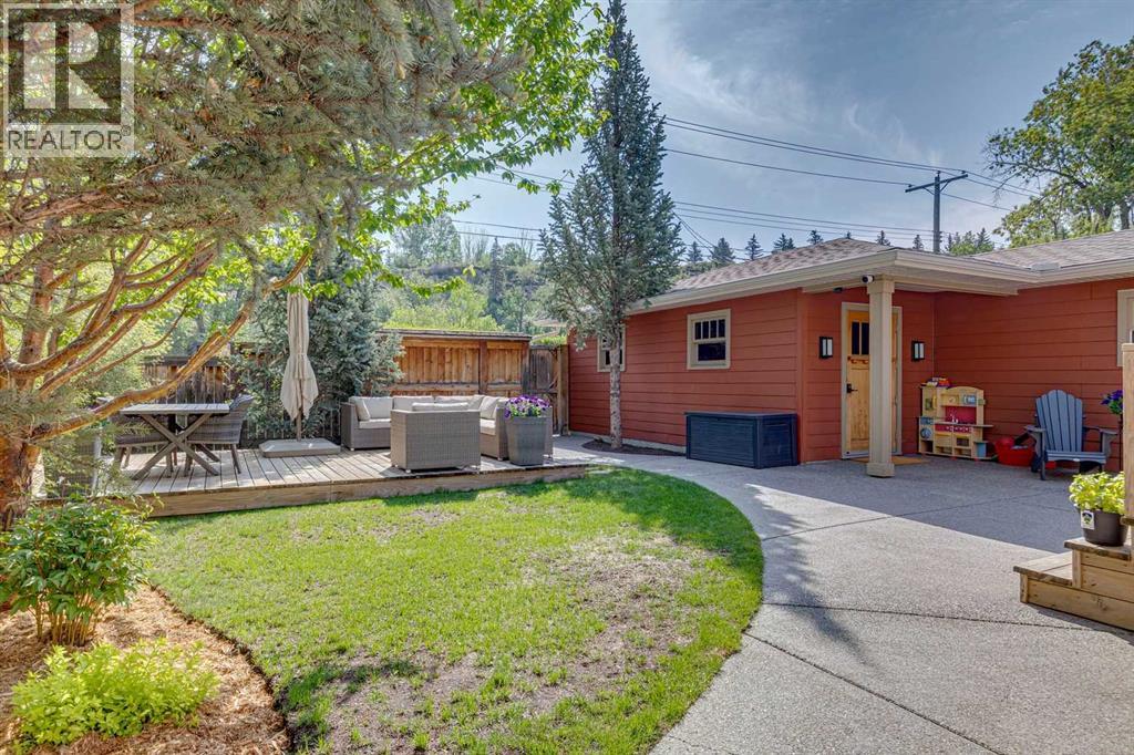3202 1 Street SW - 34