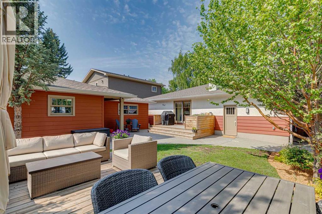 3202 1 Street SW - 33