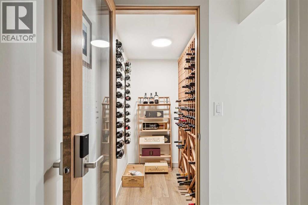 3202 1 Street SW - 32