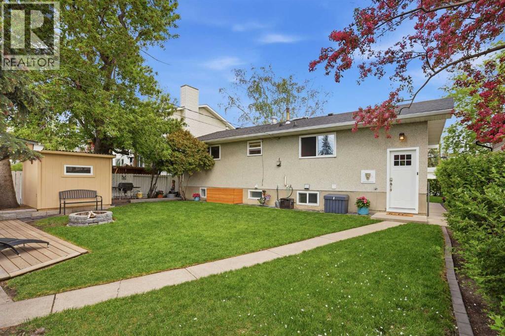 8343 48 Avenue NW - 41