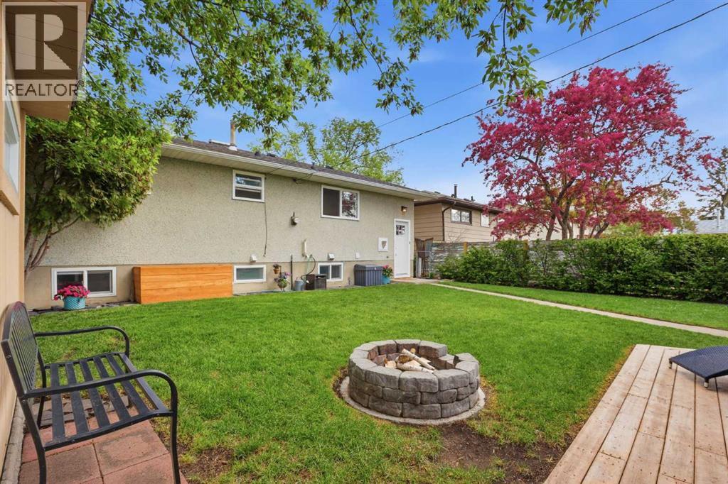 8343 48 Avenue NW - 43