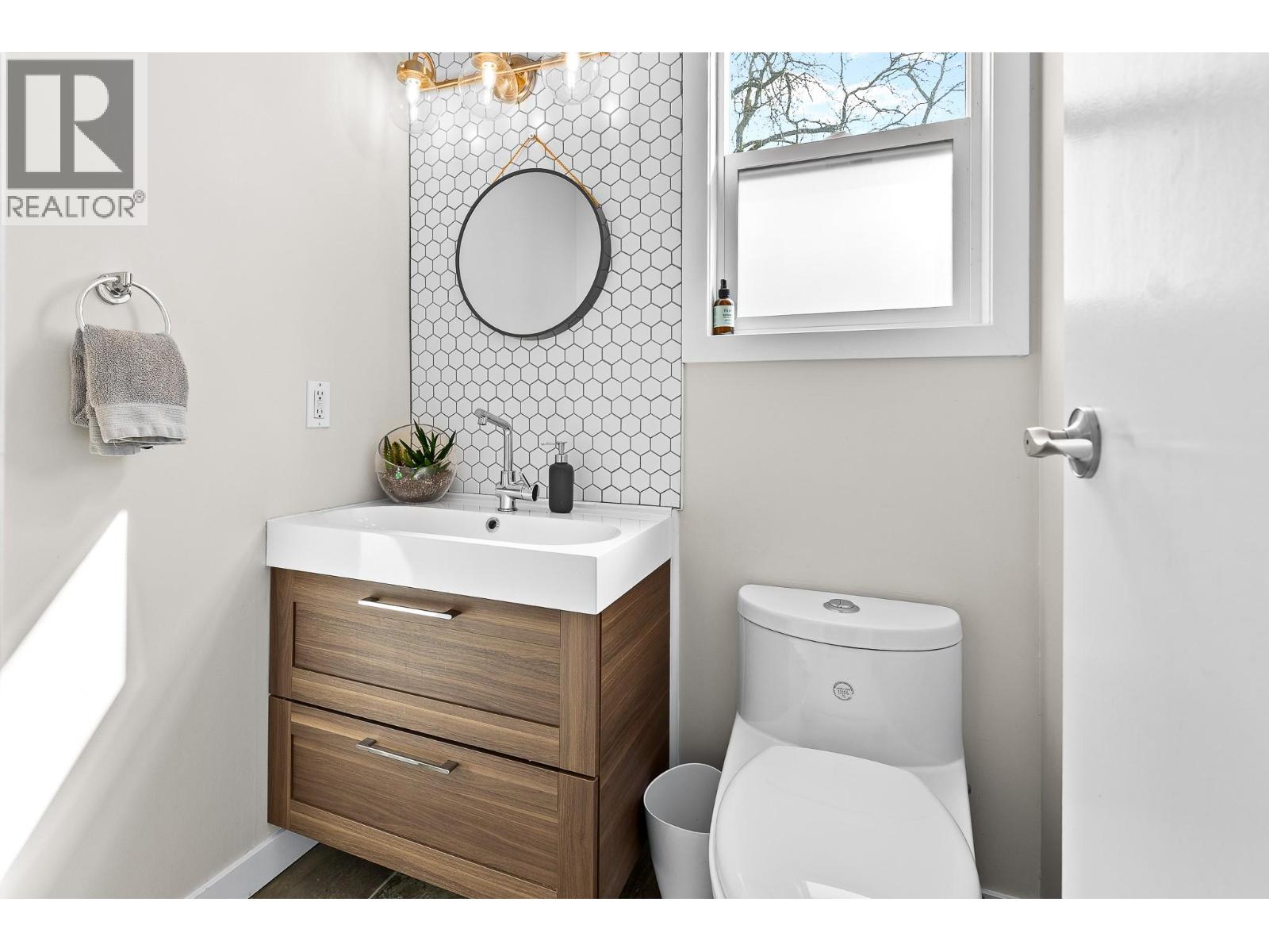 4 Bed, 3 Bath House for Sale in Vernon – 5317 Spalding Road, Vernon - Image 6