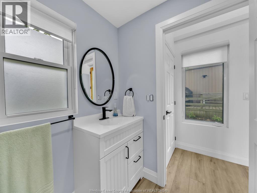 499 OXLELY BEACH ROAD - 38