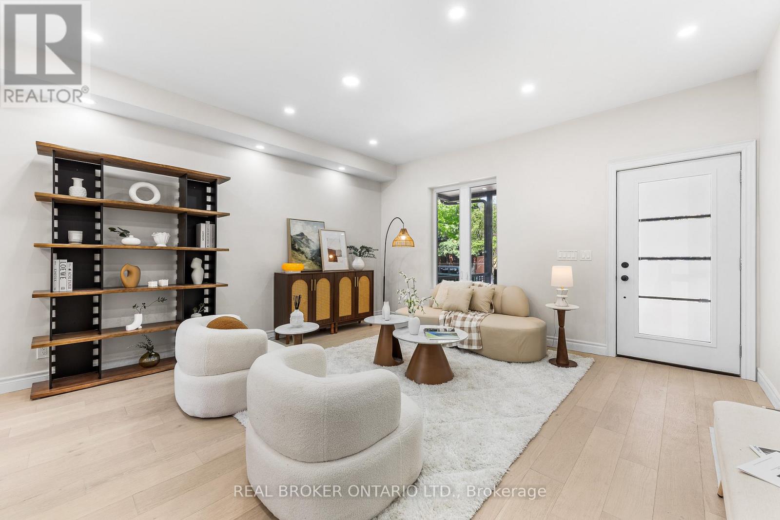 806 GLADSTONE AVENUE - 2