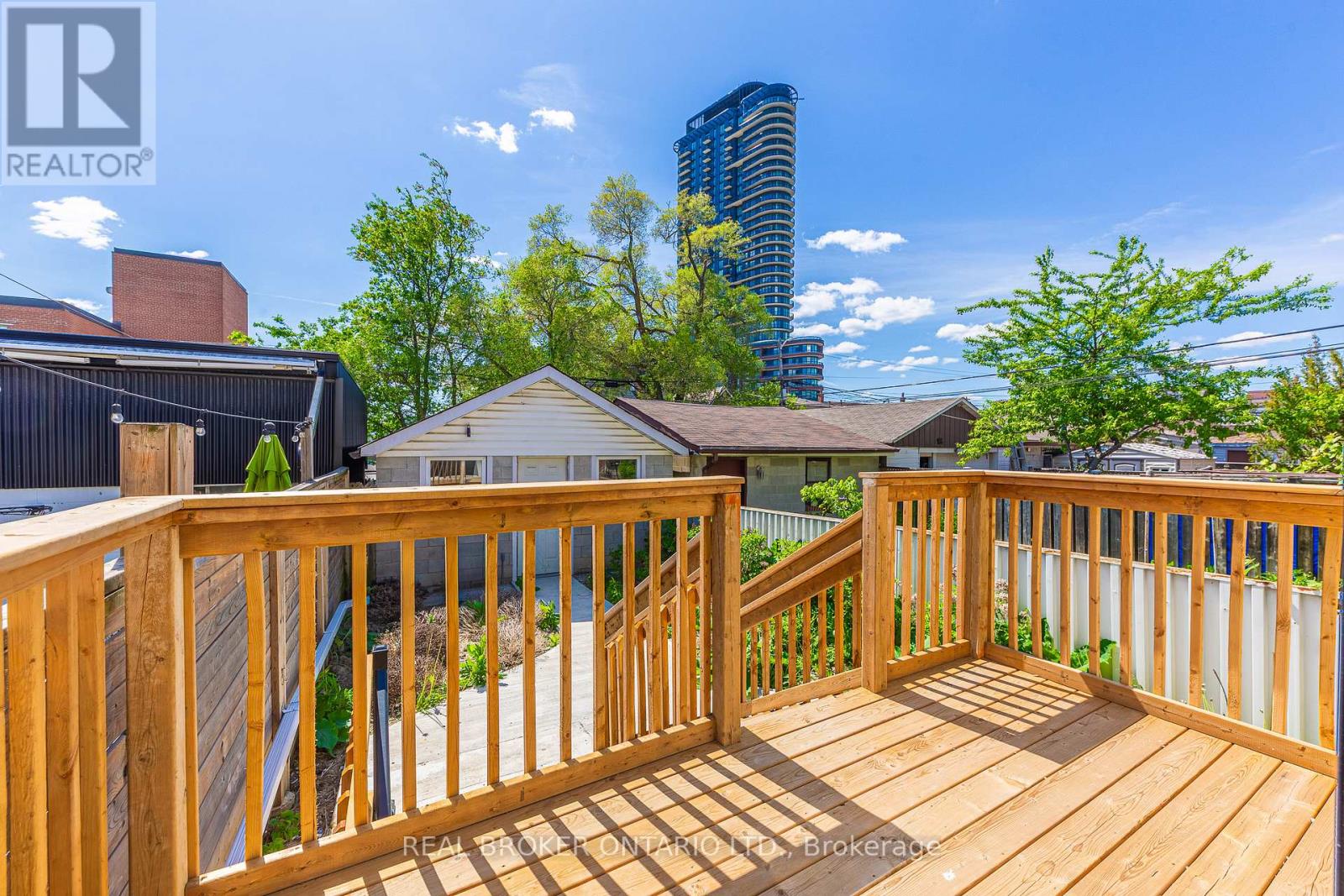 806 GLADSTONE AVENUE - 46