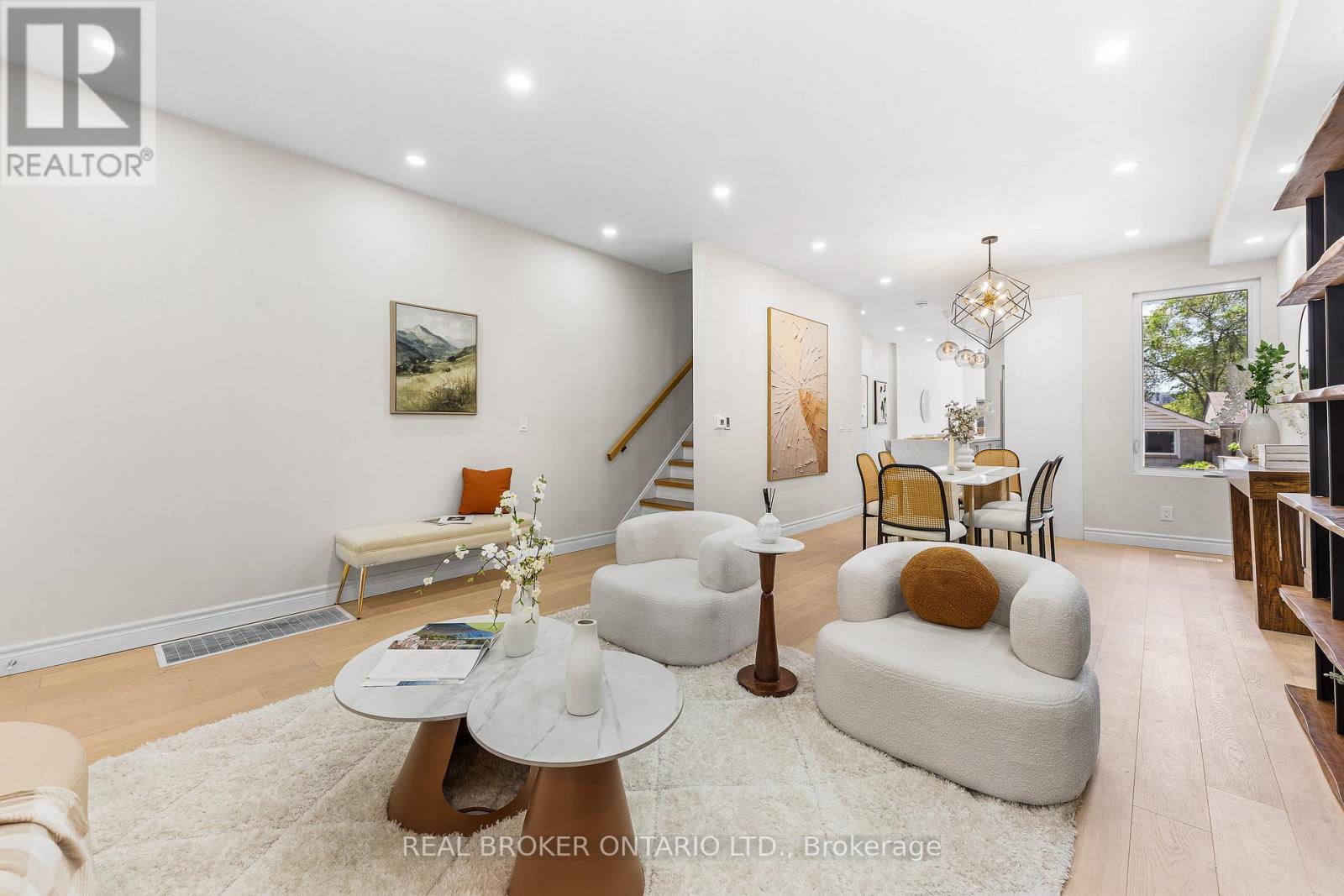 806 GLADSTONE AVENUE - 5