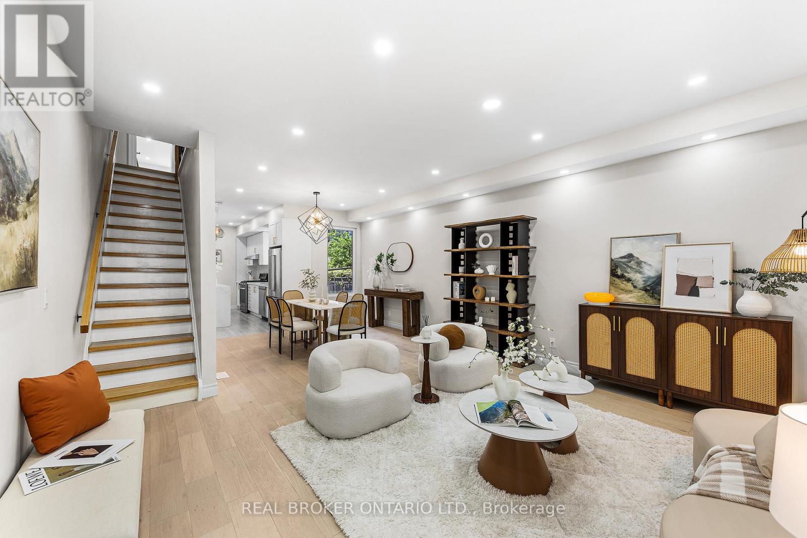 806 GLADSTONE AVENUE - 6