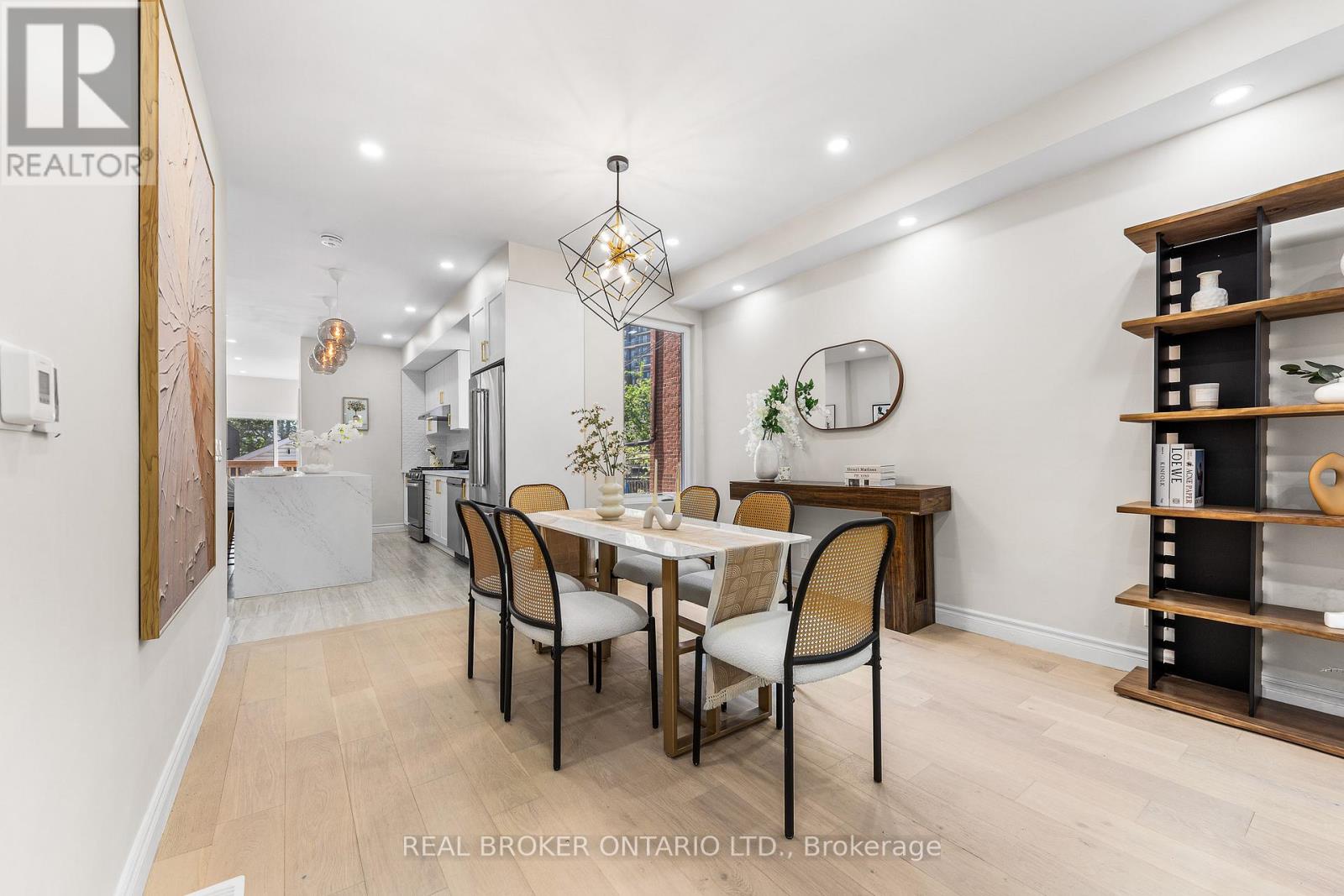 806 GLADSTONE AVENUE - 7