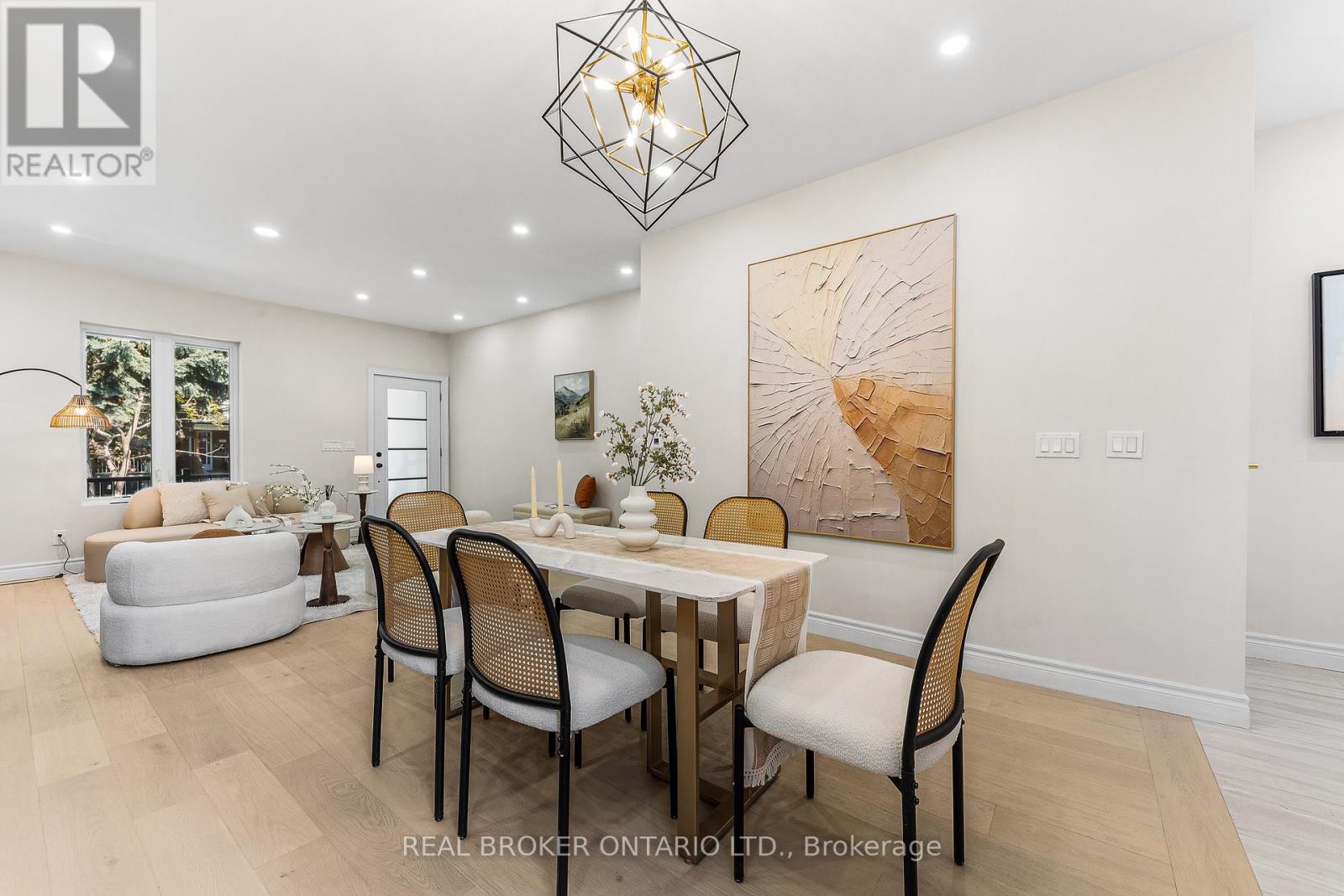 806 GLADSTONE AVENUE - 8