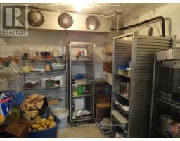 9195 Talbot Trail W, Chatham Kent, ON N0P1A0 Photo 11