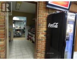 9195 Talbot Trail W, Chatham Kent, ON N0P1A0 Photo 17