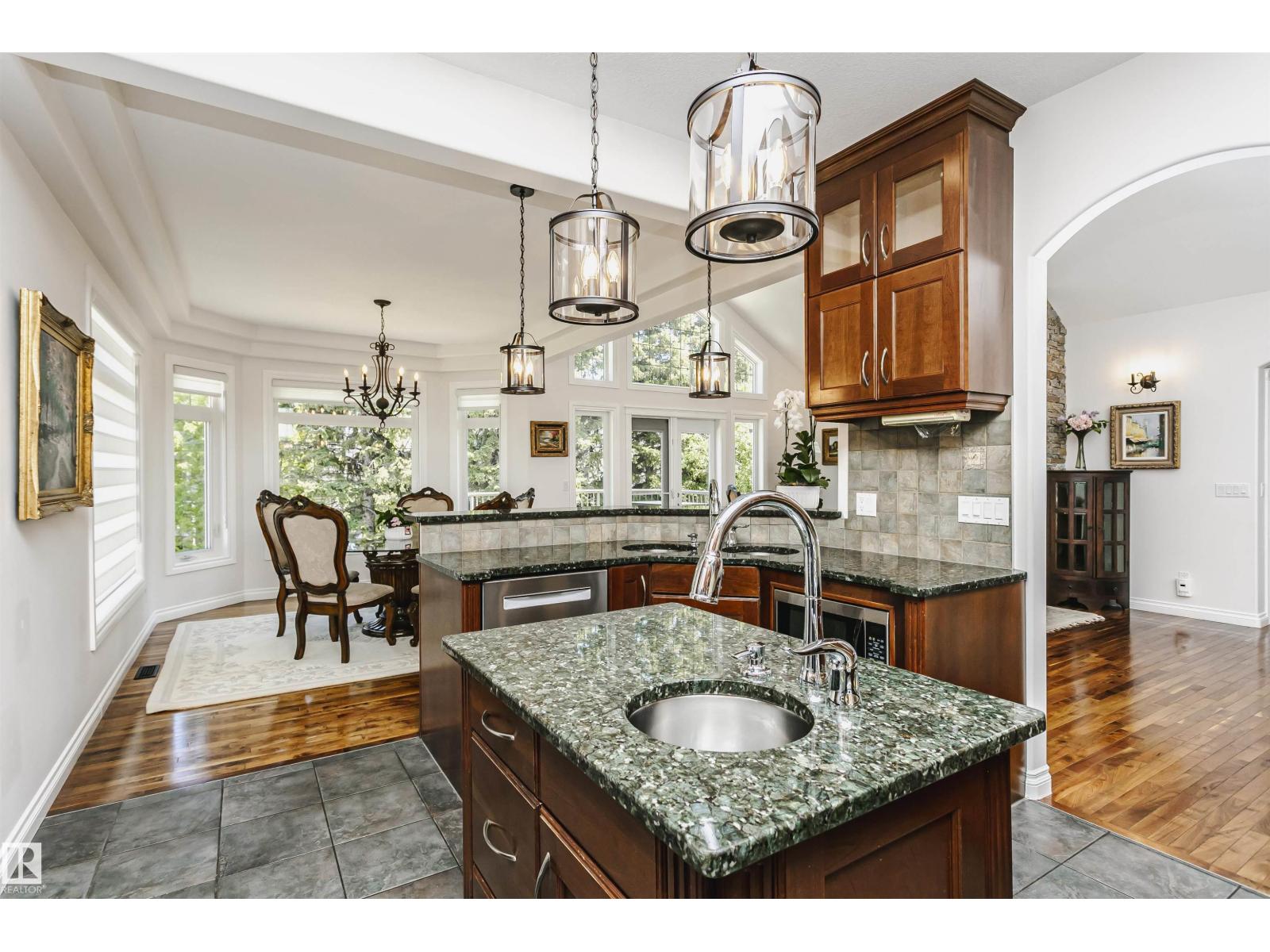 1631 HECTOR RD NW - 20