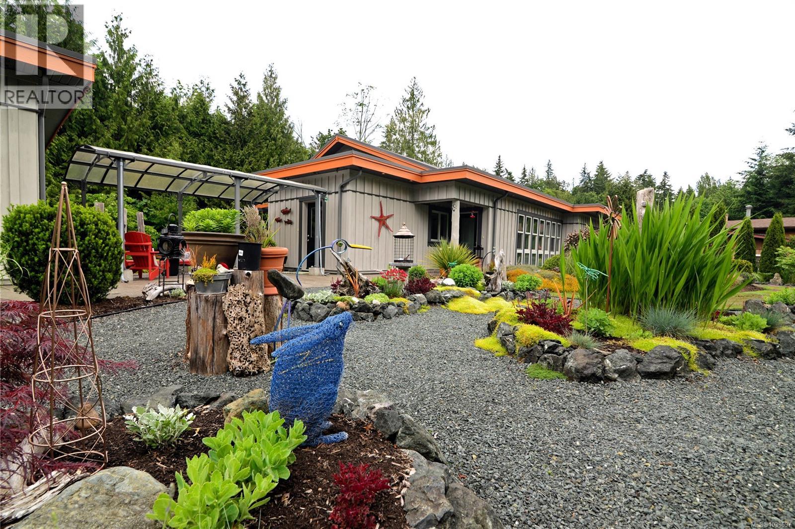 3881 Charlton Dr - Image 2