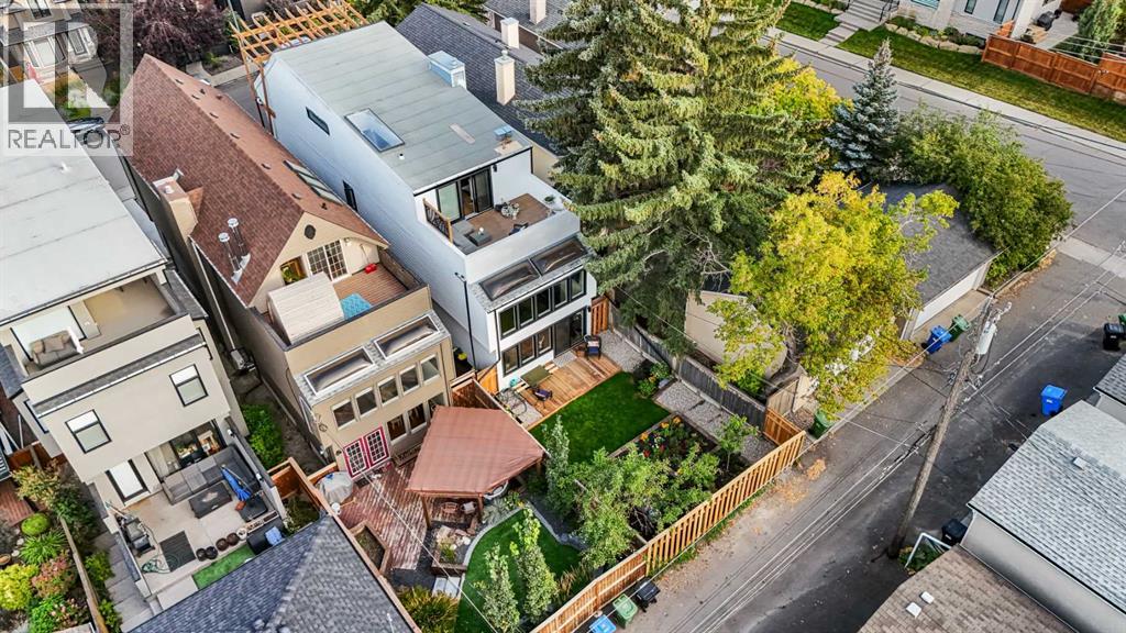 3817 18 Street SW - 47