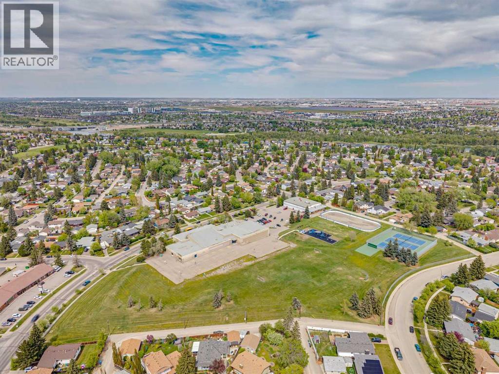 432 Queensland Road SE - 43