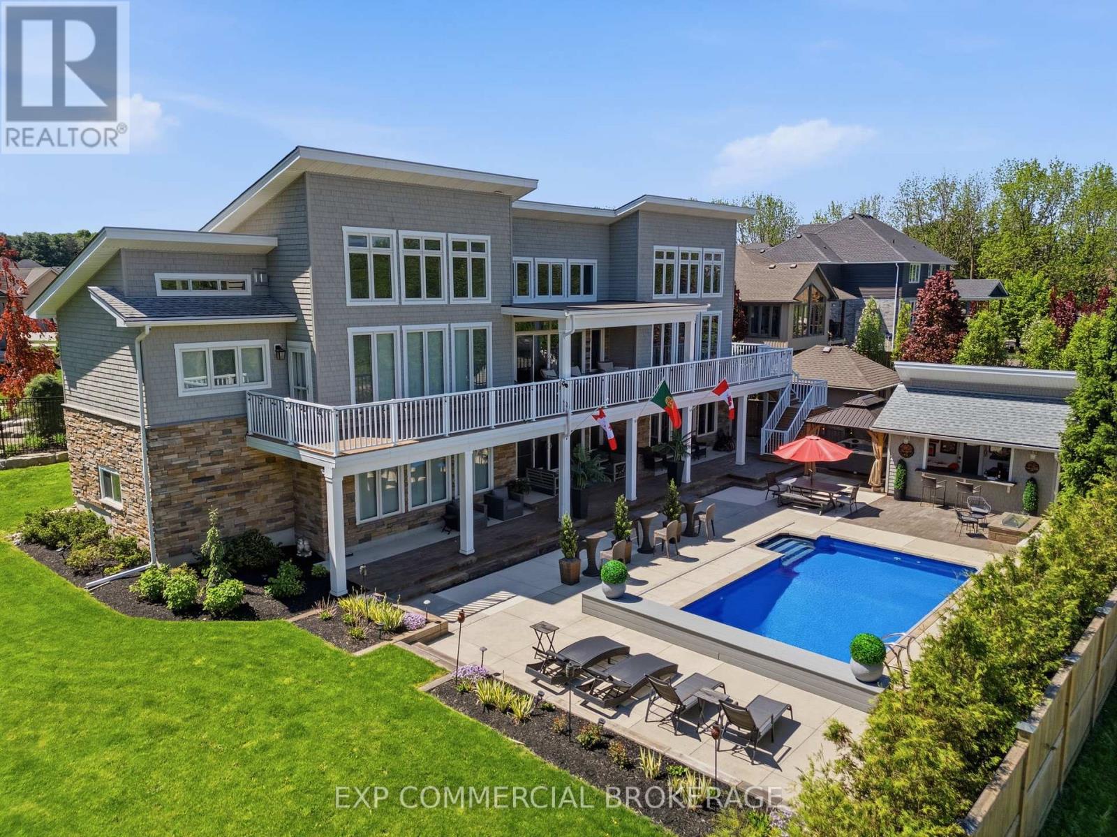 132 PARKVIEW DRIVE - 44