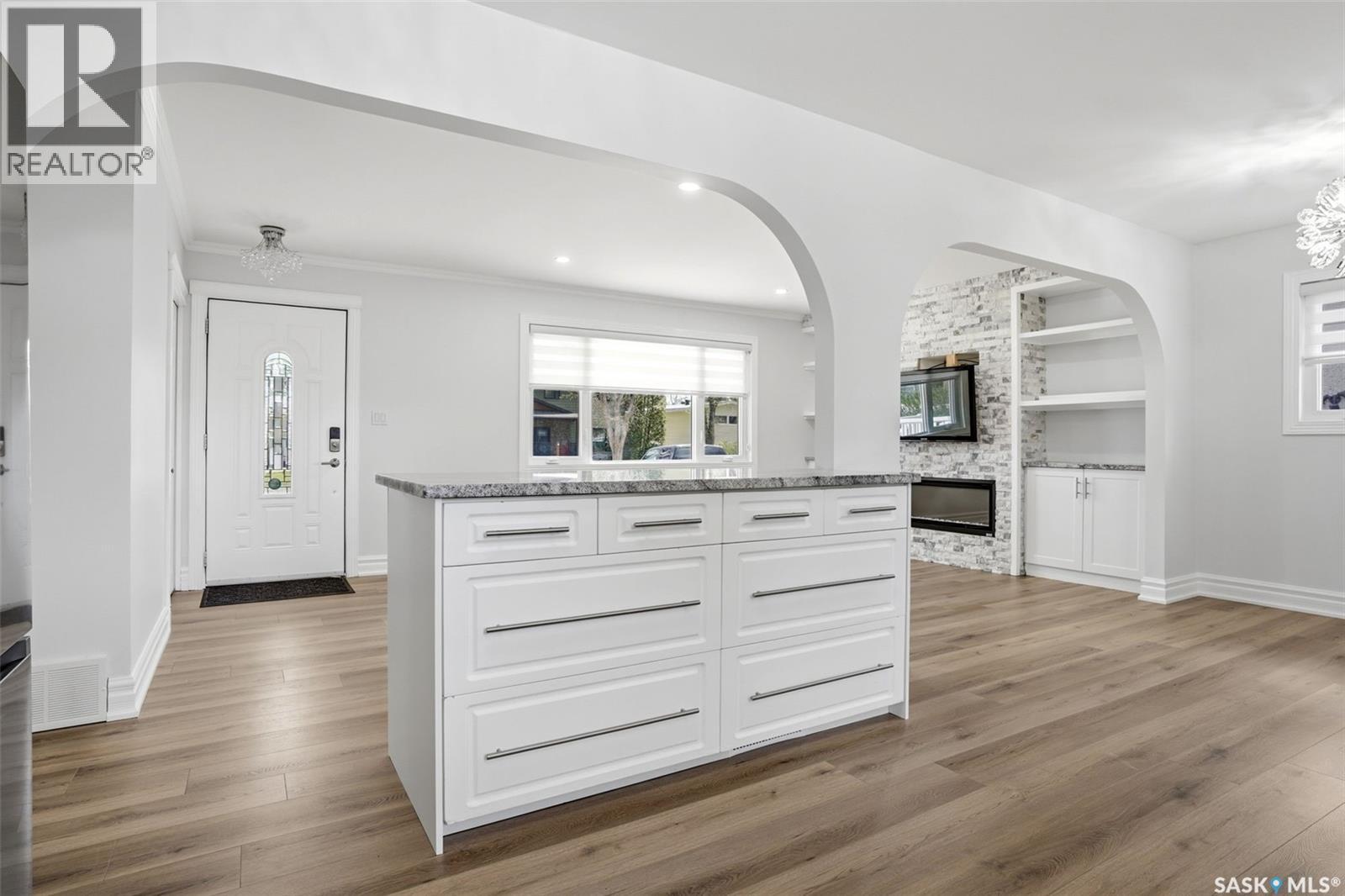 124 Riddell CRESCENT - 11