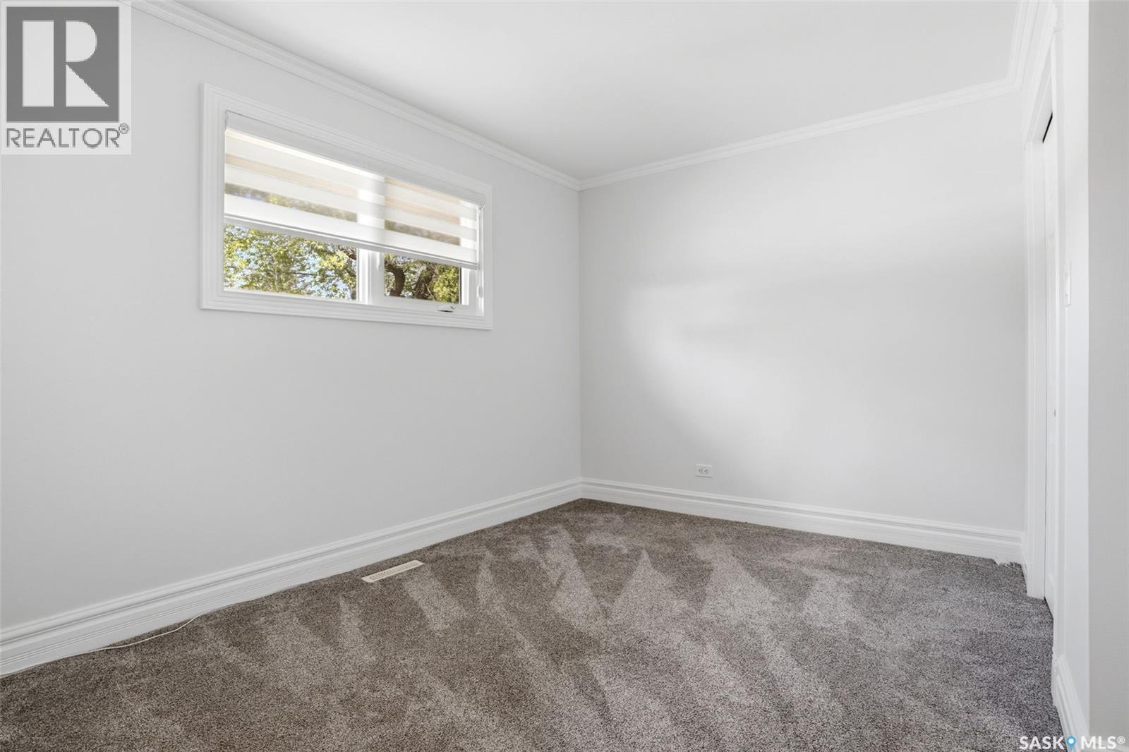 124 Riddell CRESCENT - 14