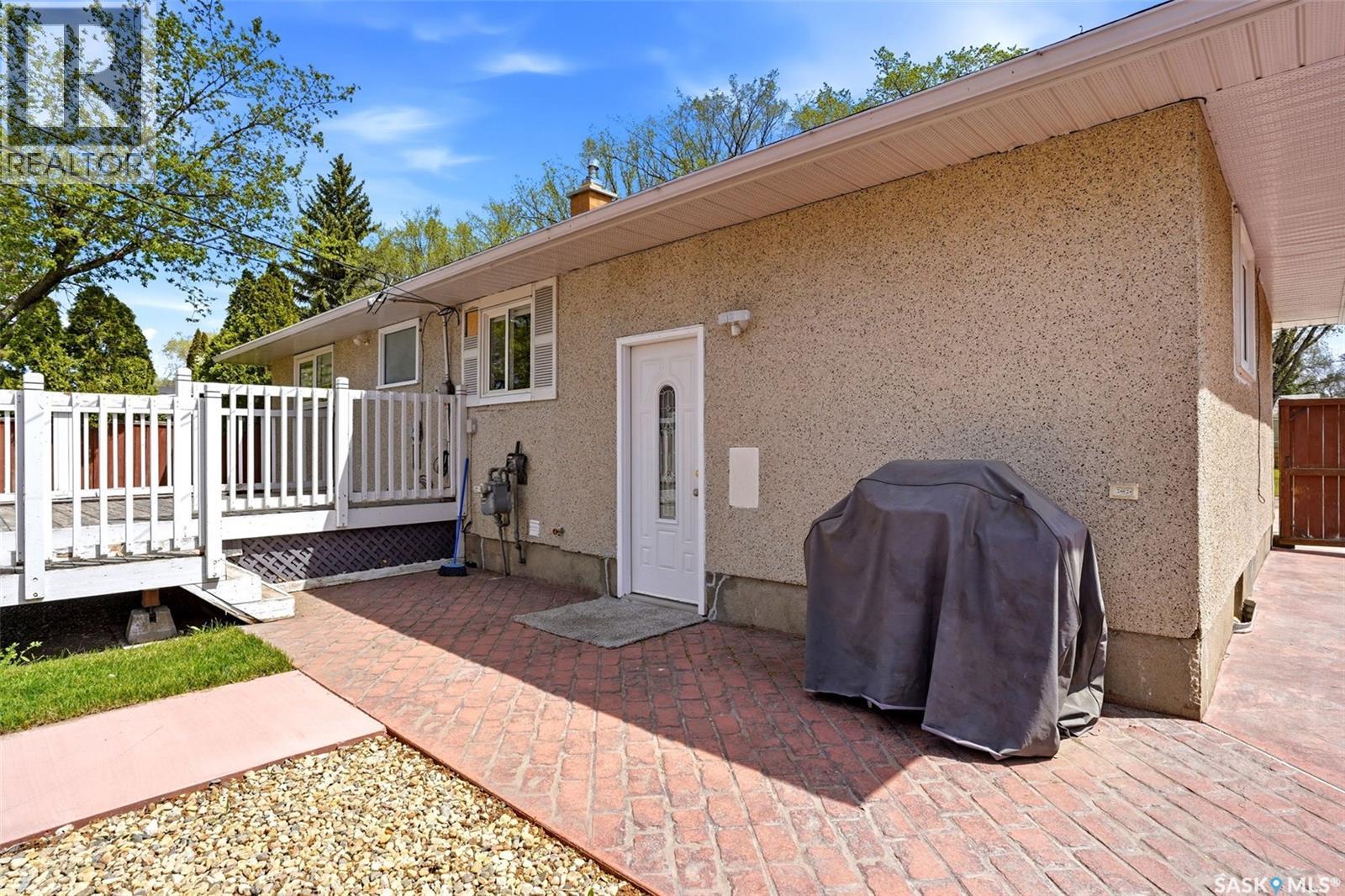 124 Riddell CRESCENT - 33