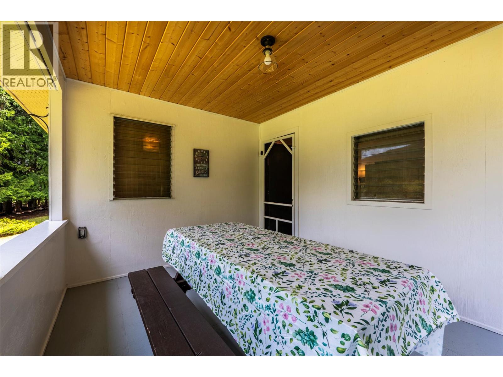 7397 Baxendale Road - 24