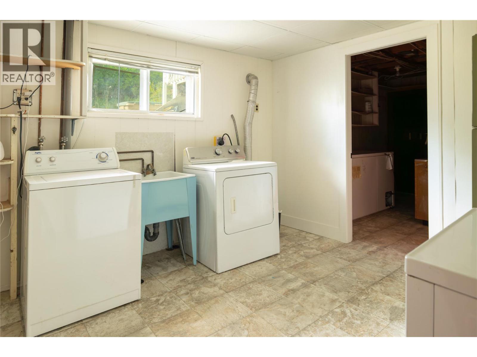 1738 Smithson Drive - 26